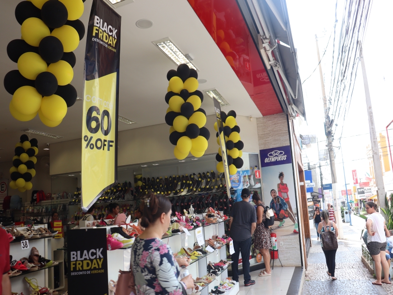 Guia Completo: Materiais de Decoração para Impulsionar suas Vendas na Black Friday