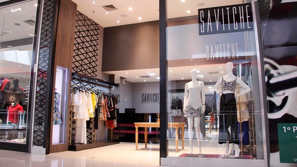 Tendências de Decoração para Lojas de Roupas Femininas em 2025: Cores