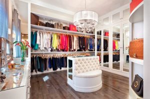 decoracao de loja de roupas feminina