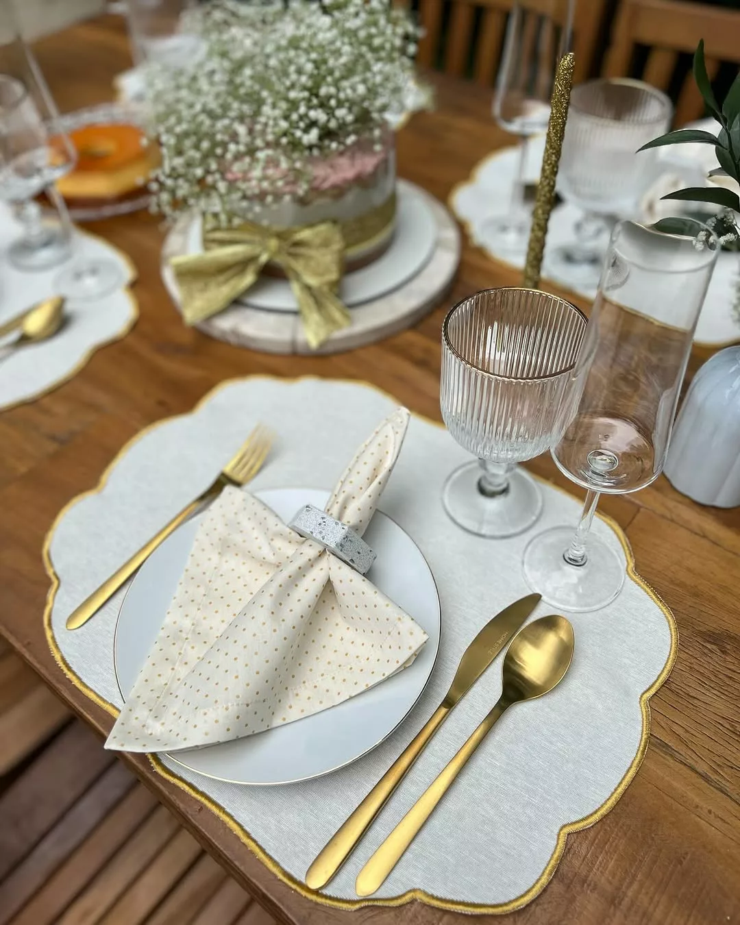 decoração de mesa ano novo simples