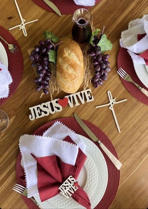 5 Ideias Criativas para uma Mesa de Páscoa Inesquecível
Decoração de Páscoa: O Guia Completo para uma Mesa Encantadora
Transforme sua Mesa de Páscoa com Decorações Simples e Elegantes
DIY para Páscoa: Crie Enfeites Incríveis e Econômicos
Como Montar uma Mesa de Páscoa Sofisticada sem Gastar Muito