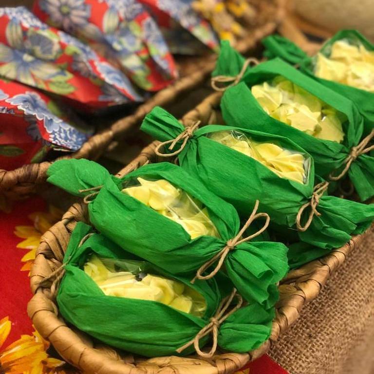 mesa caipira simples