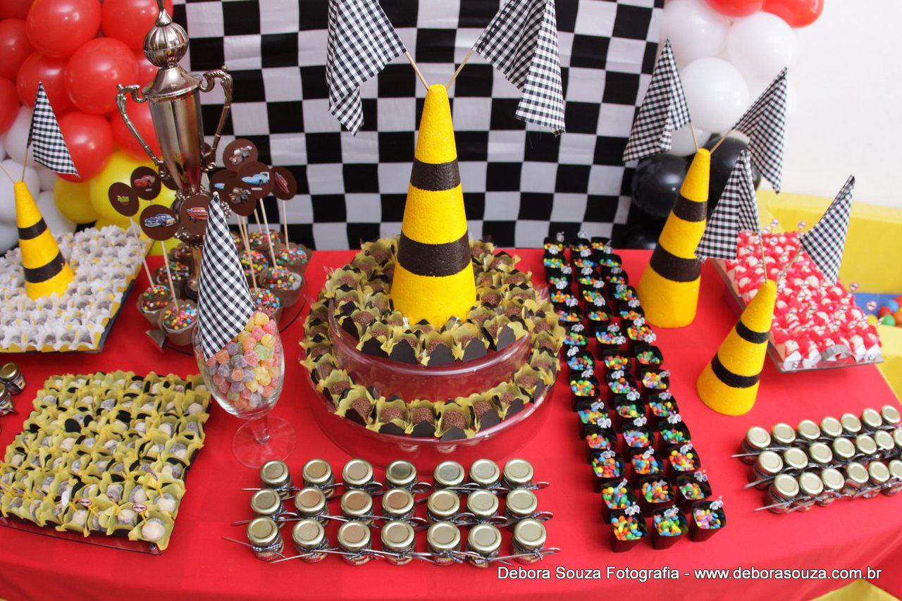 decoração de mesa relampago mcqueen