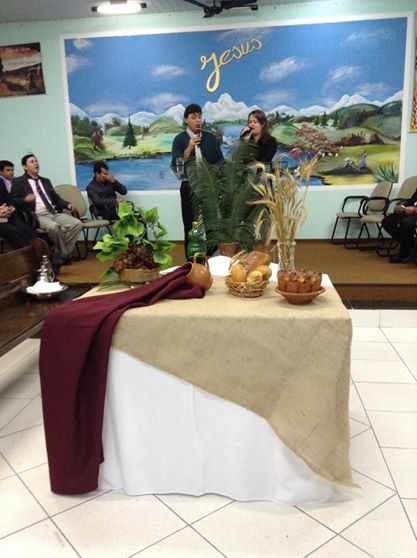 decoração de mesa santa ceia evangelica