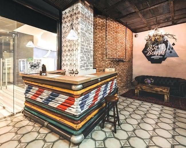 como usar barber pole na decoração de natal