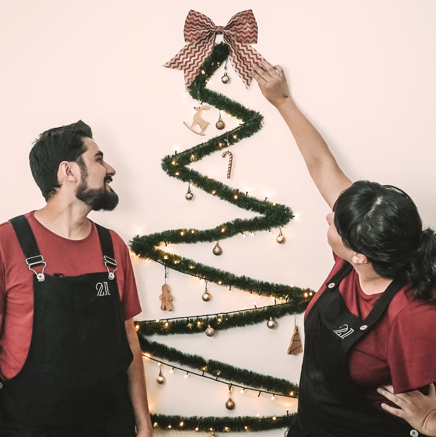 DIY: Transforme Suas Colunas em Personagens de Natal