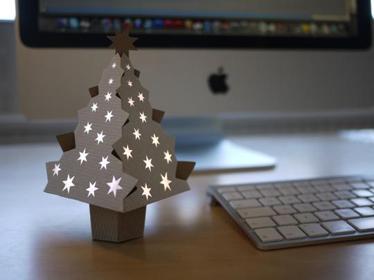 Como Criar um Ambiente de Trabalho Festivo com Decoração de Natal Sustentável