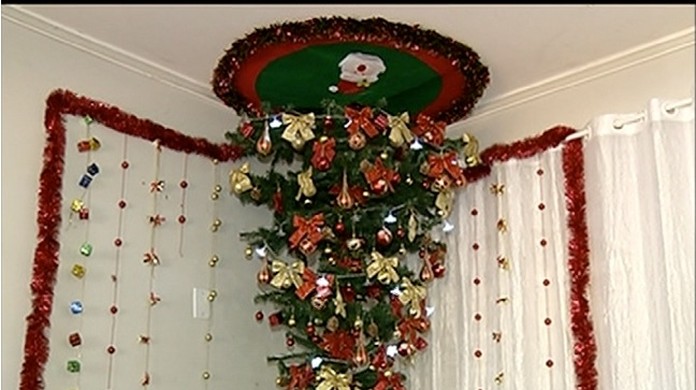 bolas de natal vs estrelas para teto