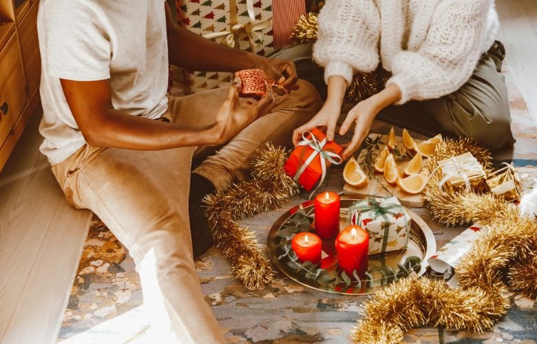 Como Montar uma Árvore de Natal Perfeita em 7 Passos