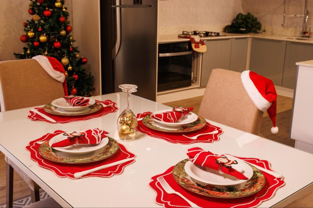 Decoração de Natal para Apartamentos Pequenos: Maximizando o Espaço
