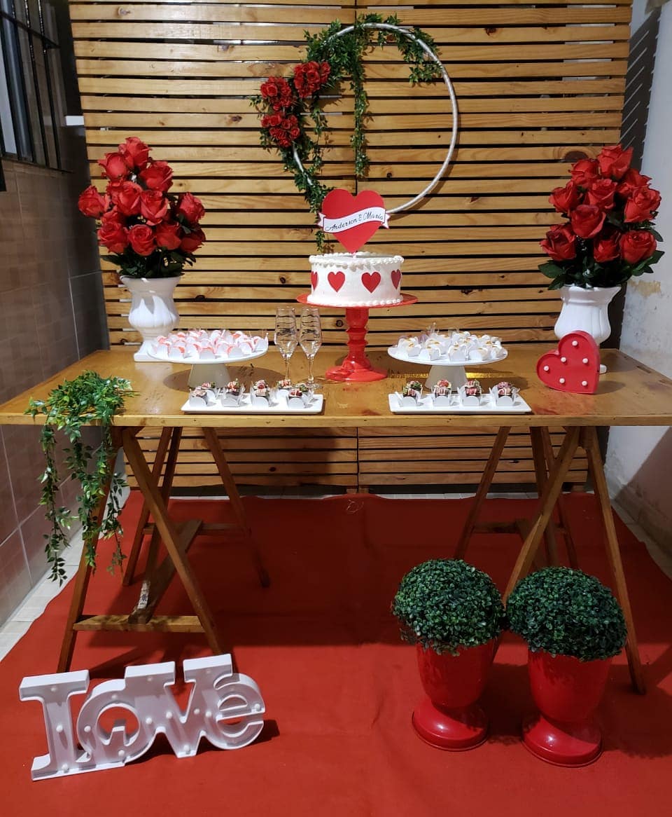 Guia Completo: Planejando a Decoração do Seu Noivado Simples e Elegante