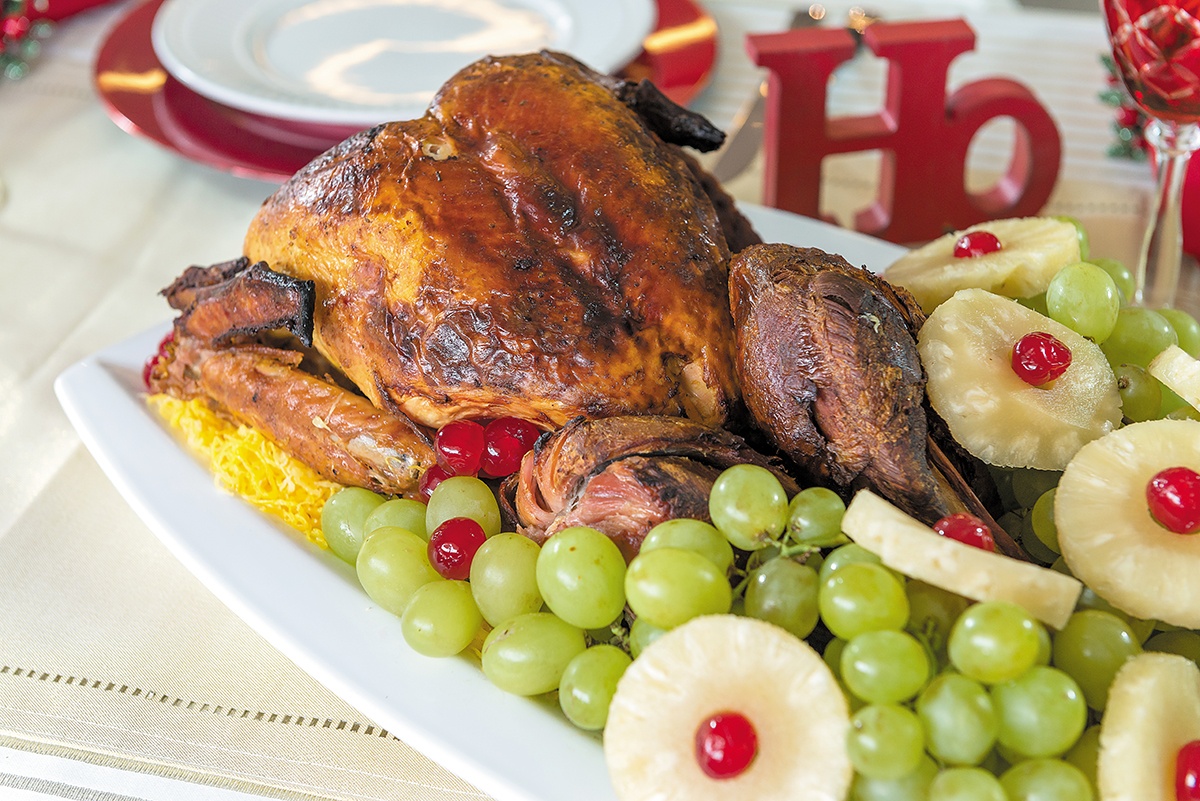 peru de natal decorado com frutas ou vegetais qual melhor