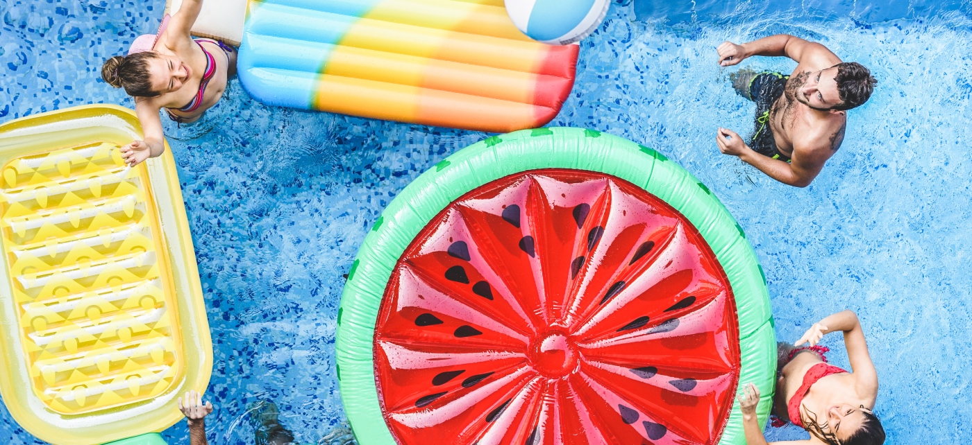 decoração de piscina para ano novo