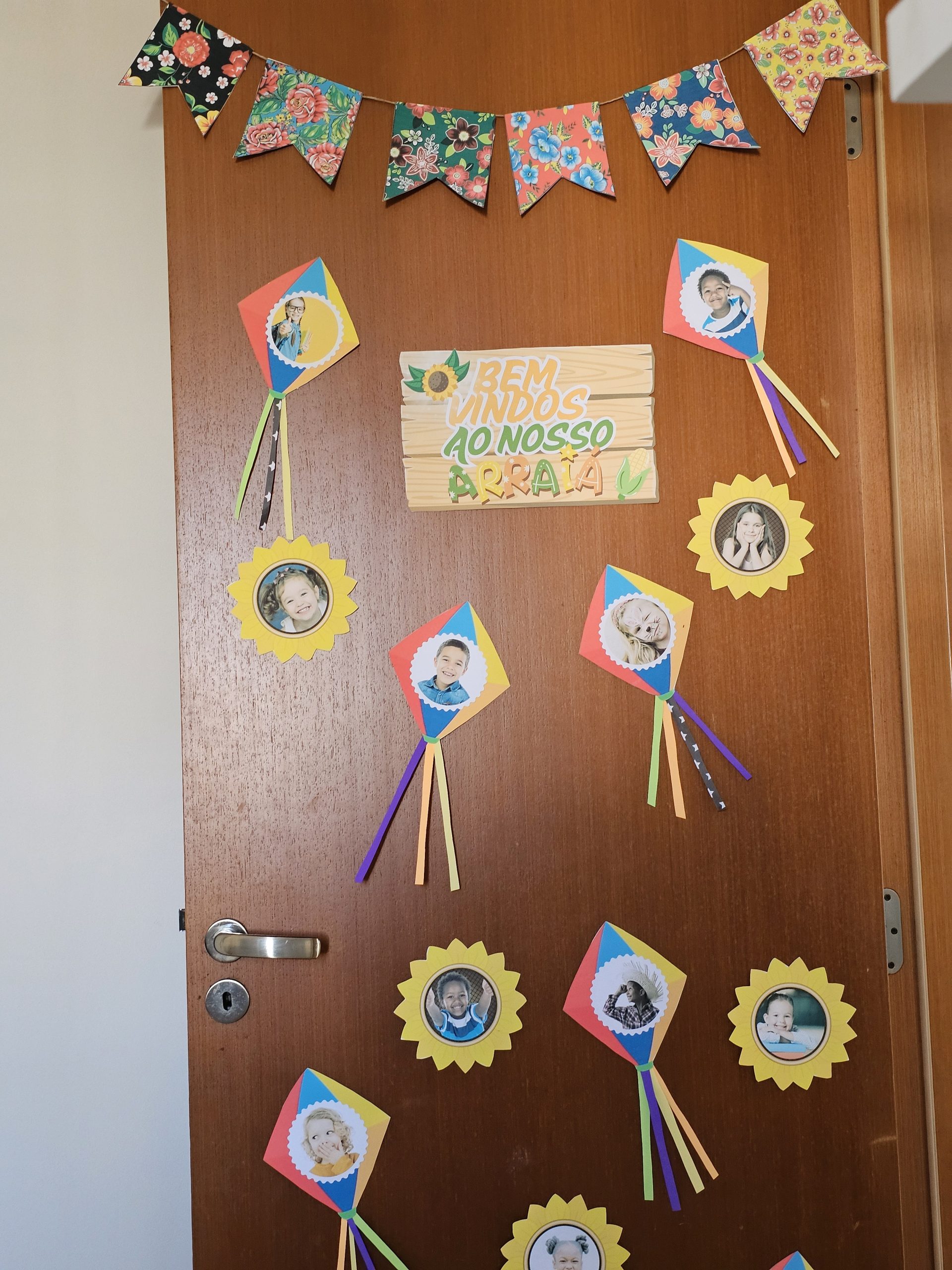 decoração de porta festa junina