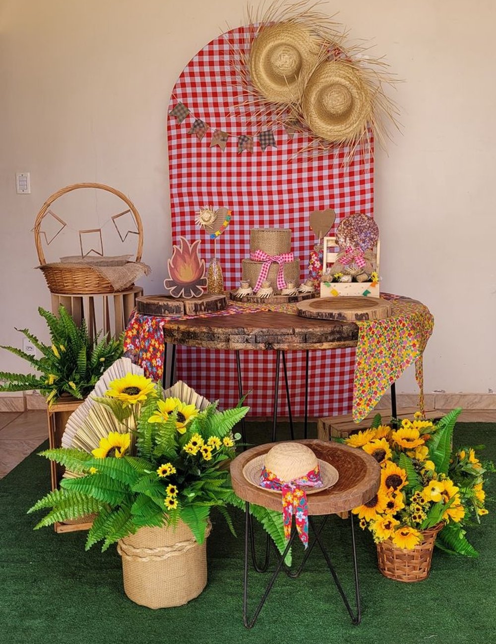 decoração de porta festa junina