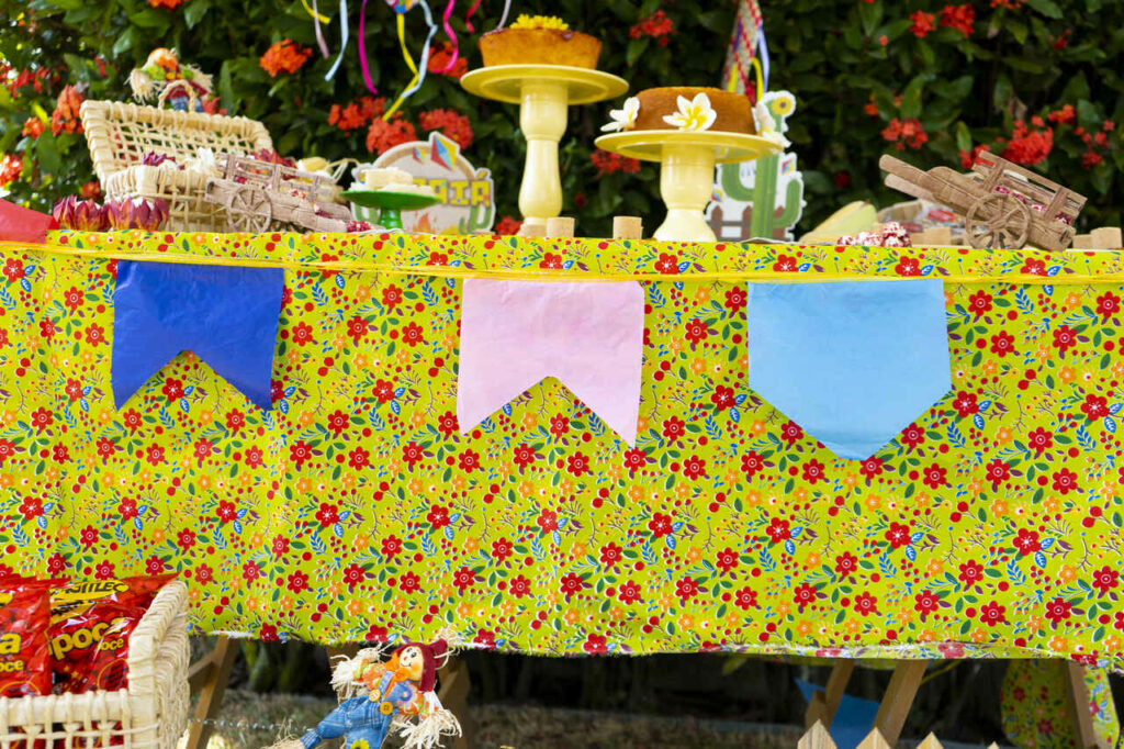 erros comuns decoração festa junina evitar