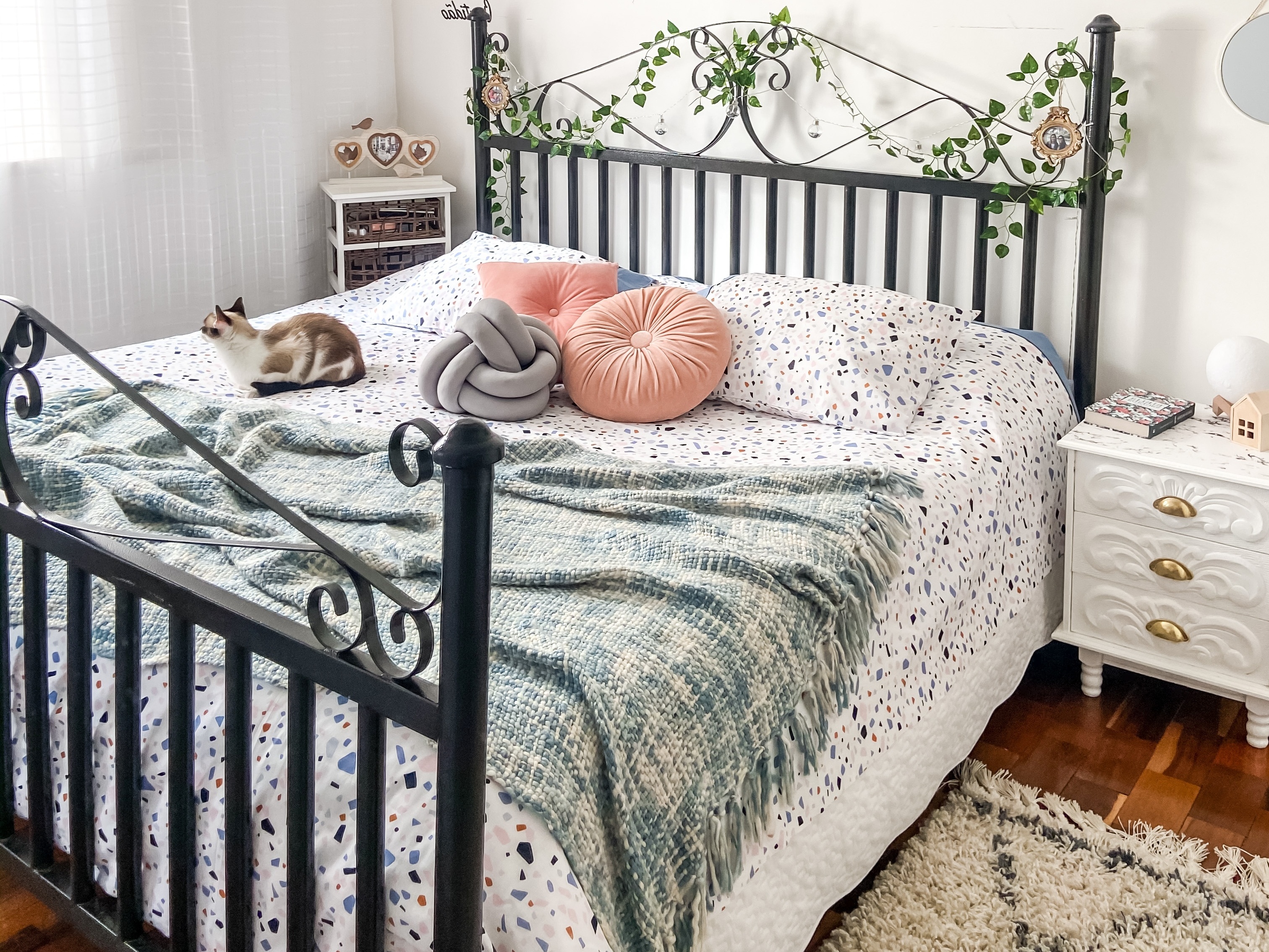 erros comuns ao decorar quarto com cama de ferro