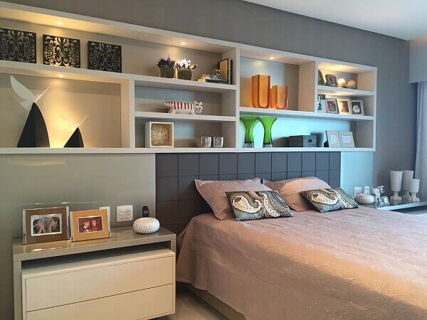 como instalar nicho de madeira na parede do quarto