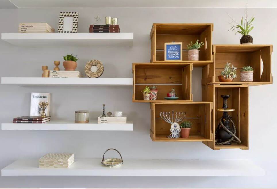 decoração de quarto com nichos e prateleiras