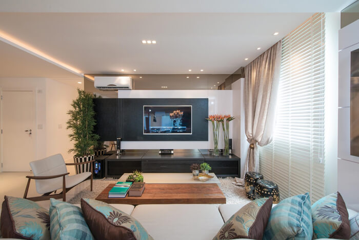 5 Ideias Criativas para Decorar seu Rack de TV
Como Escolher o Rack Perfeito para sua Sala
Tendências de Decoração para Racks em 2024
Organização e Estilo: Dicas para seu Rack
Iluminação e Acessórios: O Toque Final na Decoração do Rack