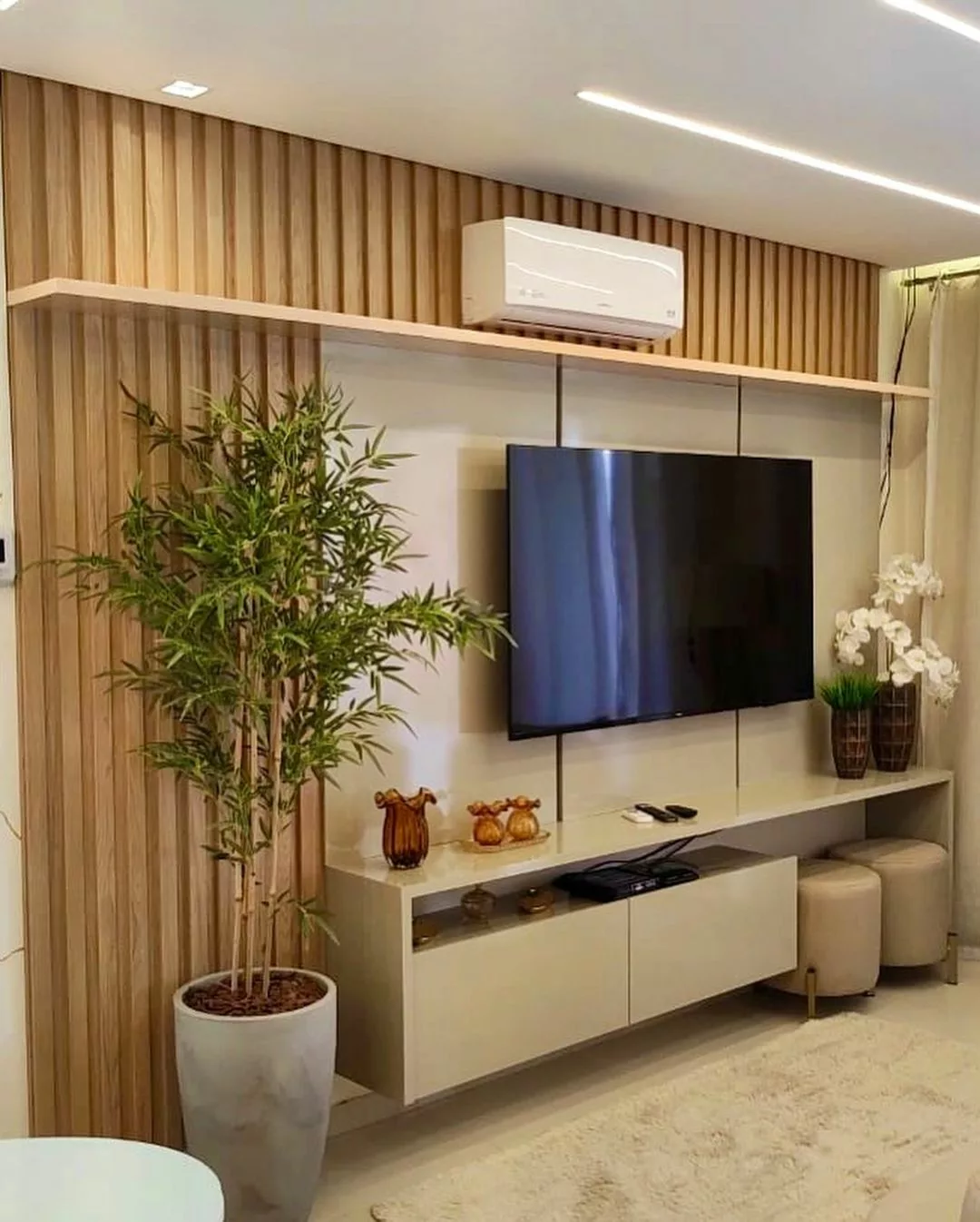 Materiais e Estilos para 2024
5. Painel Ripado na Decoração: Inspirações e Dicas de Funcionalidade