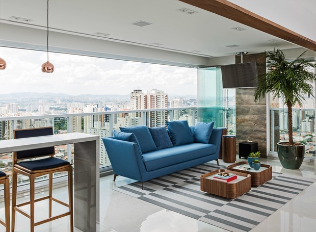 como criar cantinho leitura com poltrona azul