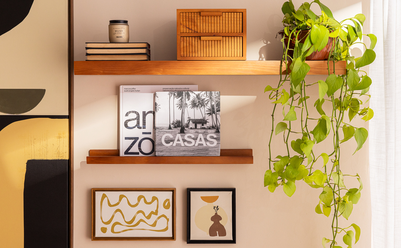 Decoração de Salas Pequenas com Prateleiras: Maximizando o Espaço