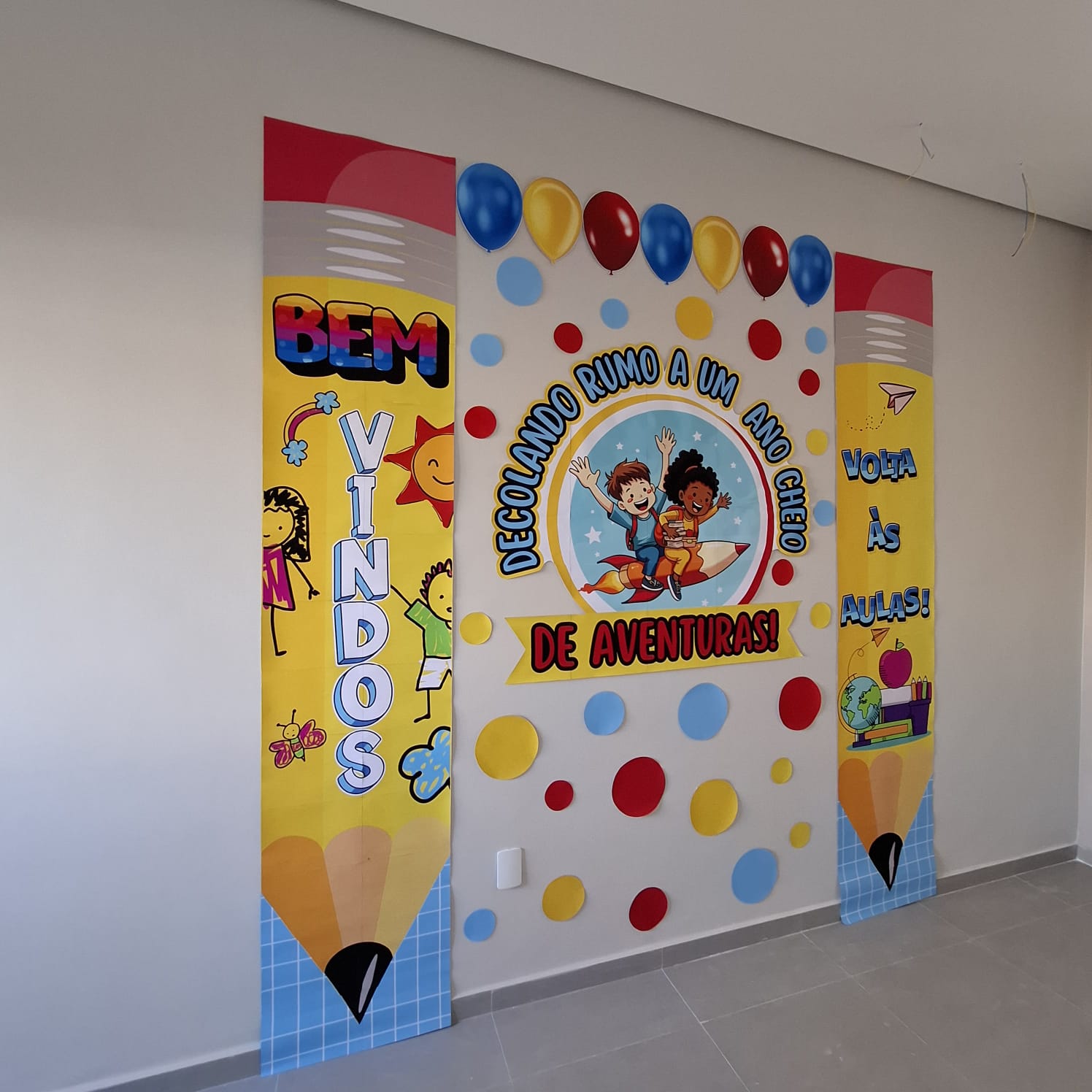 ideias de decoração de sala de aula tema lápis para volta às aulas