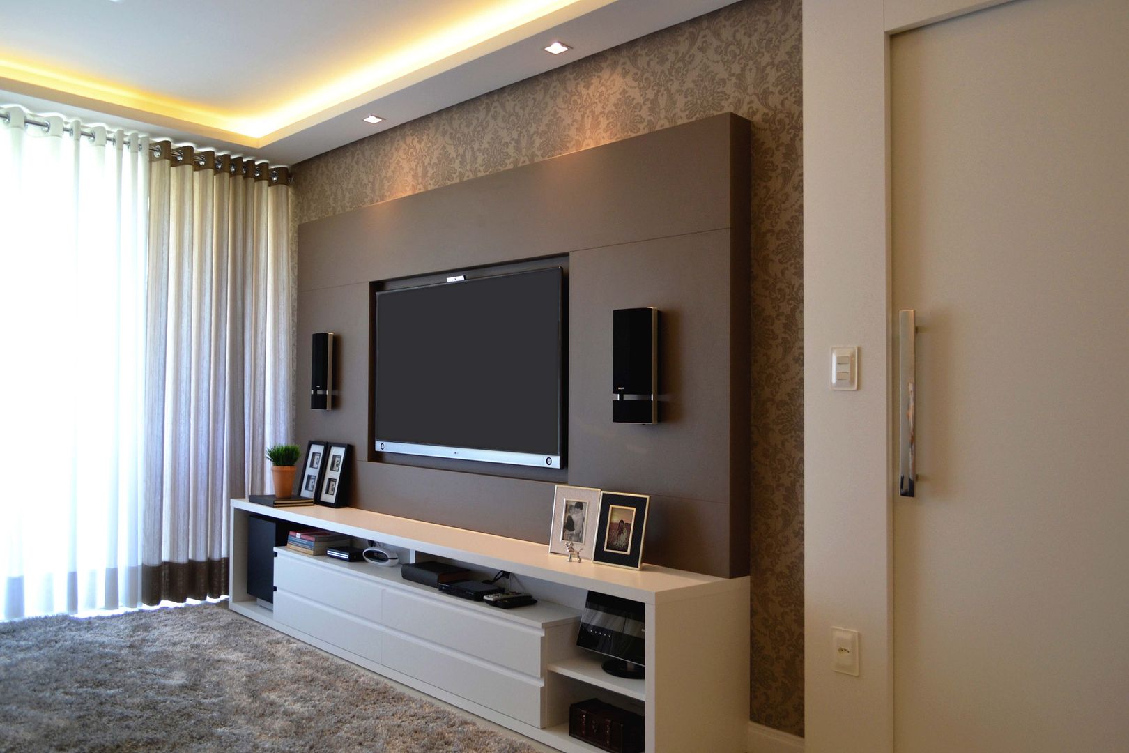 Decoração de salas de TV pequenas: Soluções inteligentes e estilosas