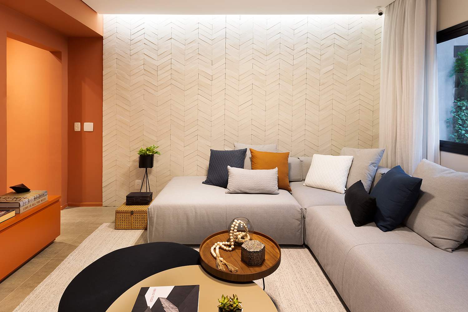 sofá de canto com chaise ou retrátil para sala pequena