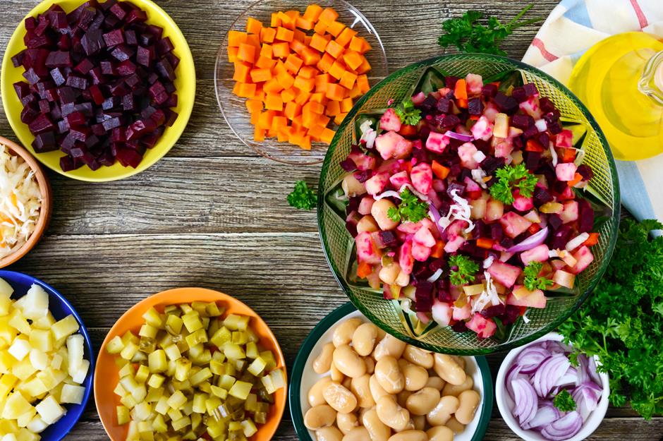 5 Títulos para Posts de Blog:
1. Decoração de Saladas: Transforme seu Buffet em uma Obra de Arte
2. Técnicas Criativas para Saladas que Vendem Mais
3. O Poder Visual das Saladas: Dicas de Decoração para Restaurantes
4. Do Básico ao Gourmet: Elevando a Apresentação das Suas Saladas
5. Organização e Estilo: Como Montar um Buffet de Saladas Irresistível