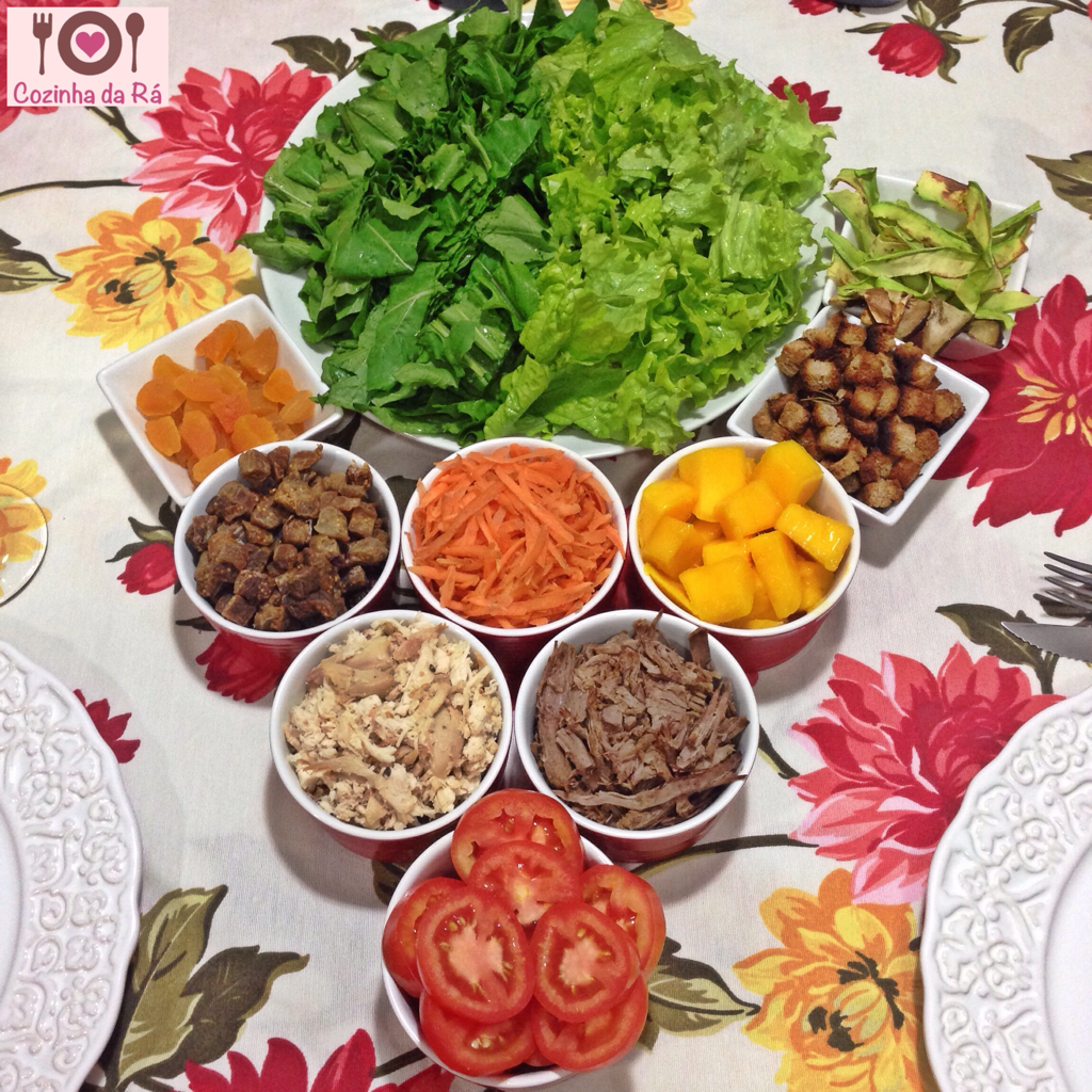 5 Títulos para Posts de Blog:
1. Decoração de Saladas: Transforme seu Buffet em uma Obra de Arte
2. Técnicas Criativas para Saladas que Vendem Mais
3. O Poder Visual das Saladas: Dicas de Decoração para Restaurantes
4. Do Básico ao Gourmet: Elevando a Apresentação das Suas Saladas
5. Organização e Estilo: Como Montar um Buffet de Saladas Irresistível