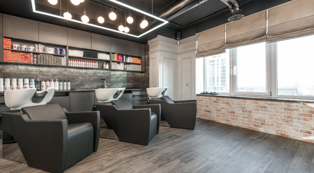 Iluminação Cênica: Transforme seu Salão com Luzes de LED