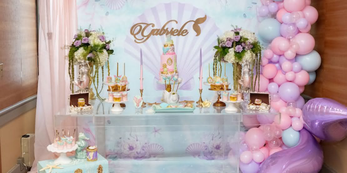 5 ideias de títulos:
1. Transforme seu espaço com a magia da decoração de sereia.
2. Festa Sereia: Guia completo de inspirações e dicas.
3. Mermaidcore: Como trazer a tendência sereia para o seu quarto.
4. Decoração de sereia acessível: Ideias criativas e econômicas.
5. Elementos essenciais para uma festa de sereia inesquecível.