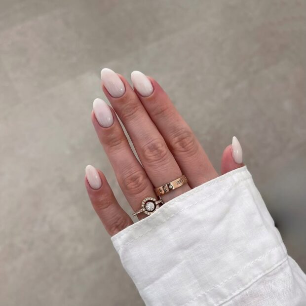 decoração de unha almond delicada