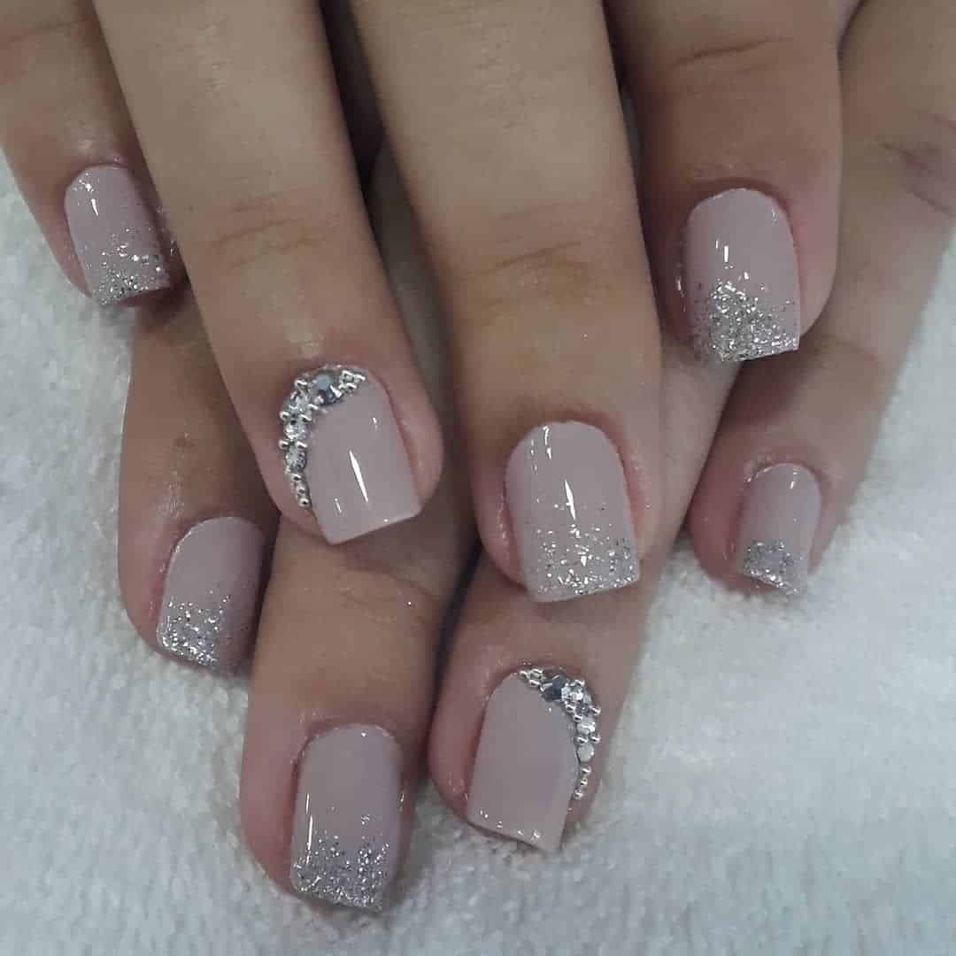 como evitar unhas decoradas que descascam rápido