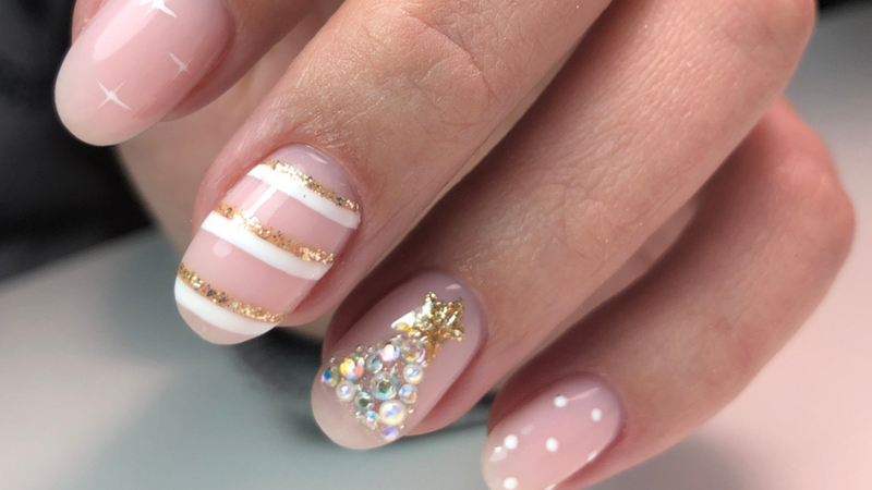 unhas amendoadas vs stiletto qual formato escolher