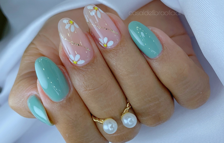 quanto custa fazer unhas delicadas e elegantes no salão