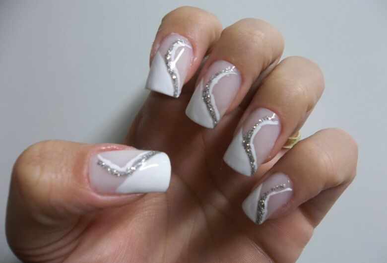 quanto custa fazer unhas decoradas para fim de ano