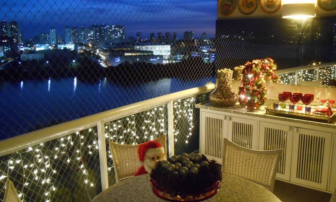 como decorar guarda corpo varanda natal com festao