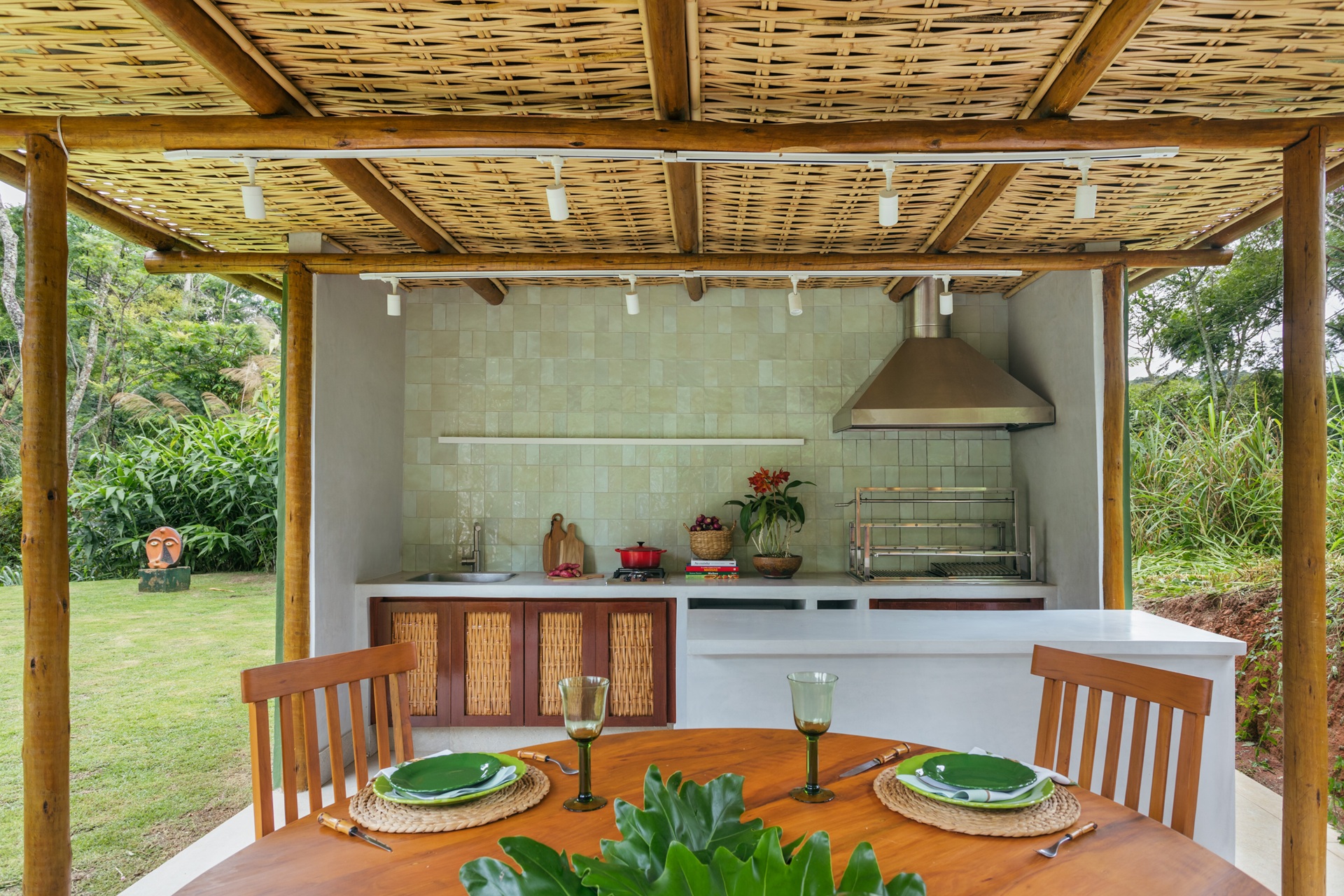 iluminação pendente para bancada churrasqueira