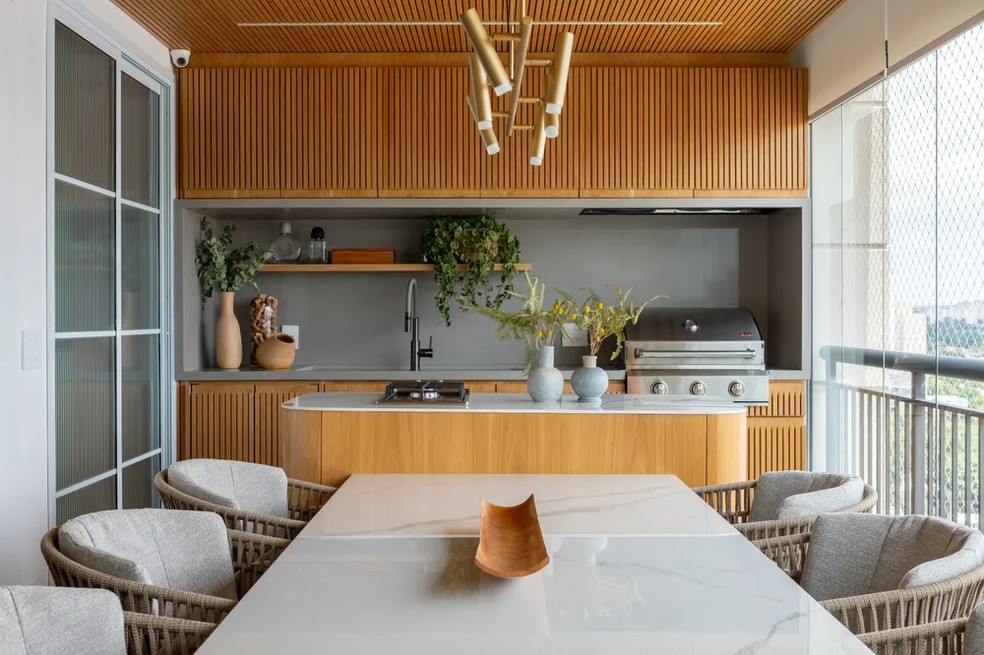 iluminação pendente para bancada churrasqueira