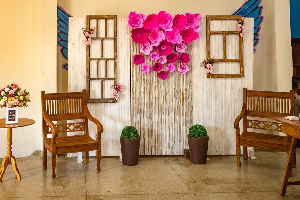 Ideias de Mesa Posta Rosa e Dourado para o Dia da Mulher