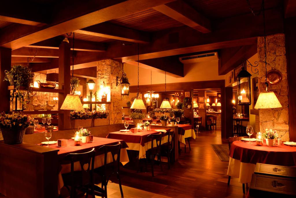 decoração dia dos namorados restaurante