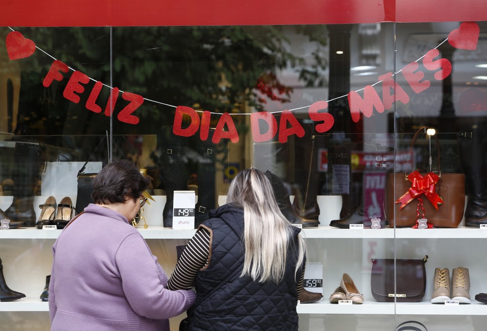 erros comuns na decoração de loja dia das mães