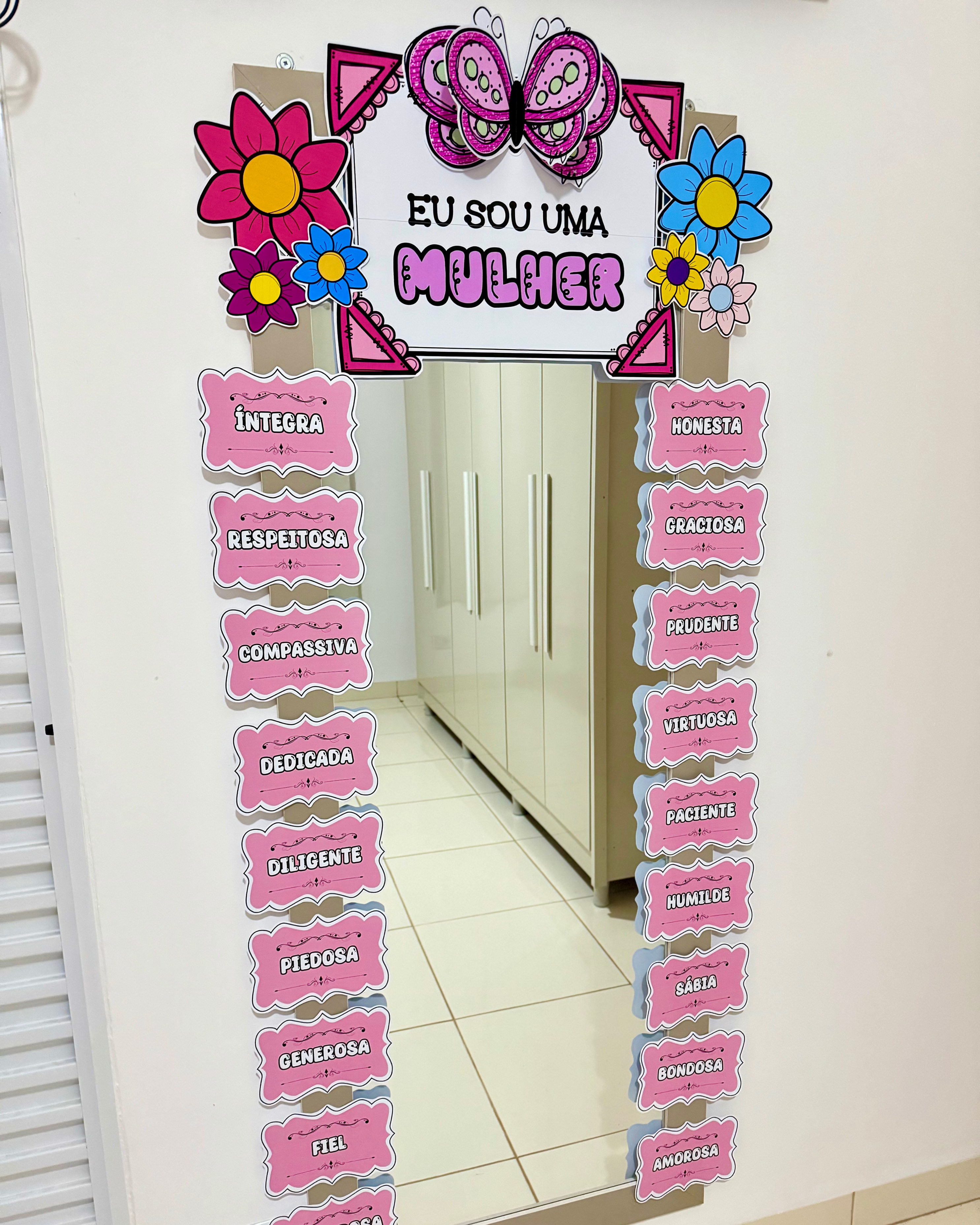 como fazer painel decorativo dia da mulher