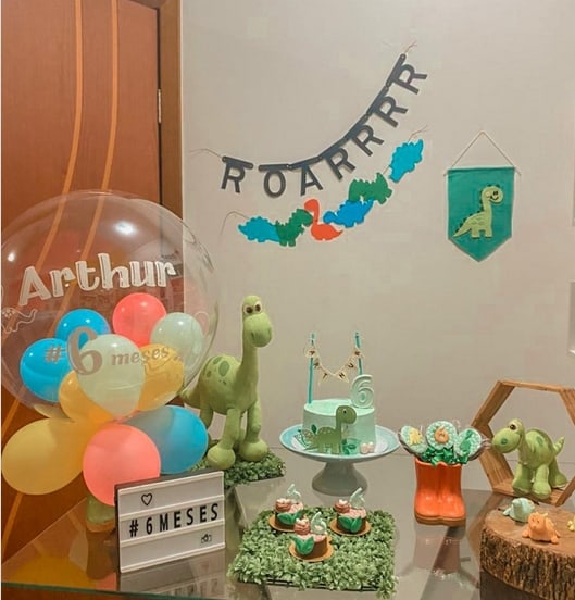 Dino Baby vs. Jurassic Park: Qual Estilo Escolher para sua Festa?