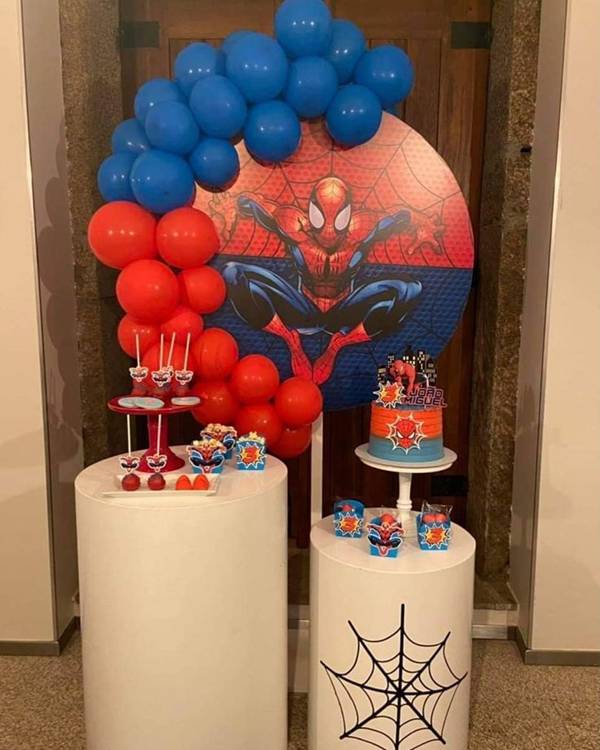 decoração do homem aranha simples