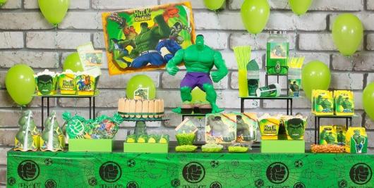 Mini Table Hulk: Como Fazer uma Decoração Impactante em Espaços Pequenos