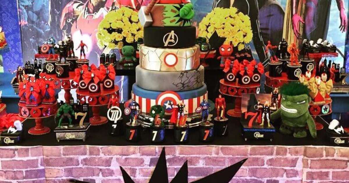 Guia completo de cores e símbolos para decoração de festas de heróis